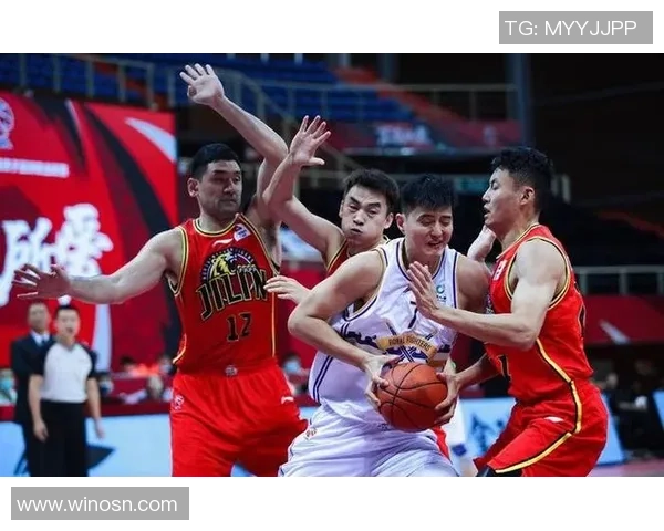 南京篮球队以99分领跑世界锦标赛积分榜展现强大实力